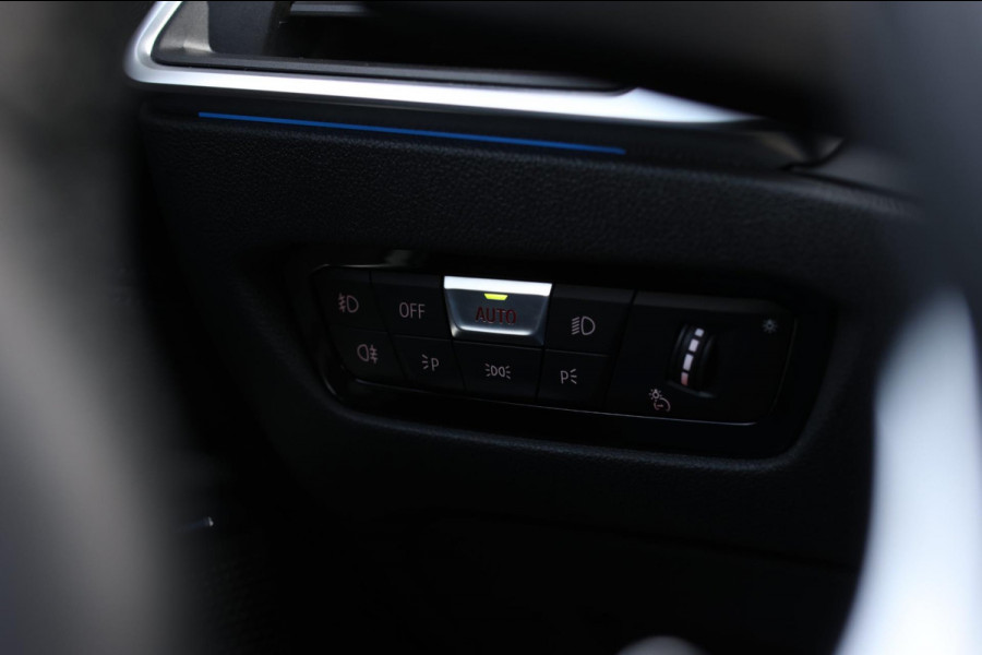 BMW 3 Serie Touring 330e M-Sport *Laser*Camera*Head-Up*Assistentiepakket*