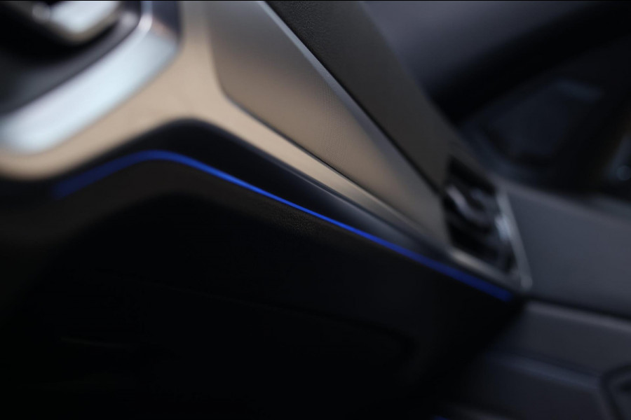 BMW 3 Serie Touring 330e M-Sport *Laser*Camera*Head-Up*Assistentiepakket*