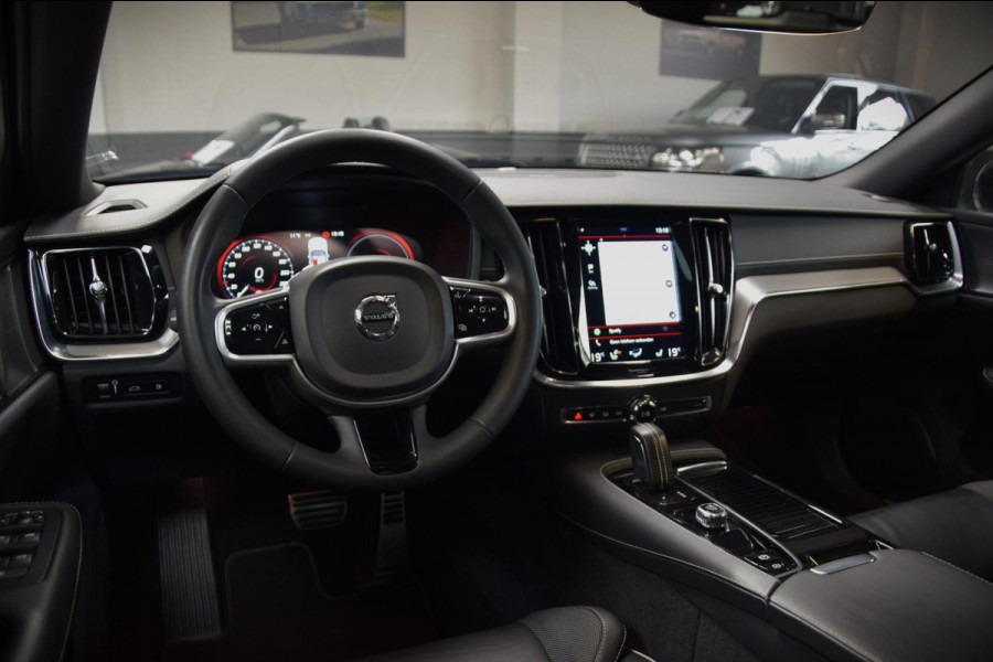 Volvo V60 2.0 T6 Recharge AWD R-Design Navi|Panoramadak|Dealer onderhouden|342pk!!|ACC|Stuurverwarming
