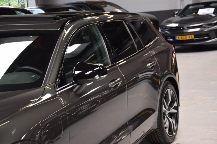 Volvo V60 2.0 T6 Recharge AWD R-Design Navi|Panoramadak|Dealer onderhouden|342pk!!|ACC|Stuurverwarming
