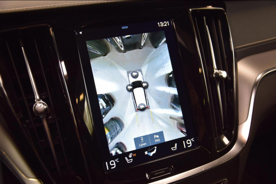 Volvo V60 2.0 T6 Recharge AWD R-Design Navi|Panoramadak|Dealer onderhouden|342pk!!|ACC|Stuurverwarming