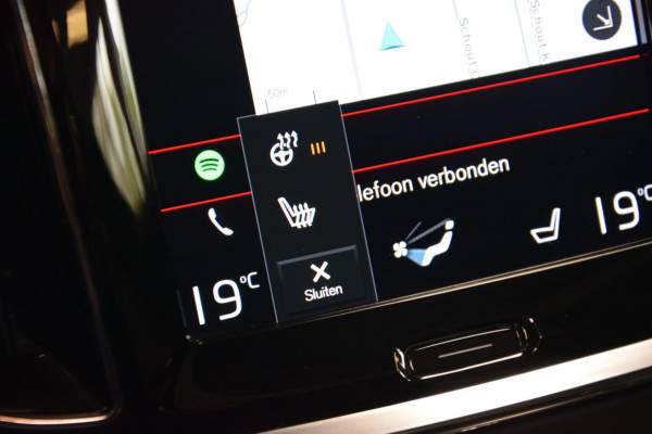 Volvo V60 2.0 T6 Recharge AWD R-Design Navi|Panoramadak|Dealer onderhouden|342pk!!|ACC|Stuurverwarming