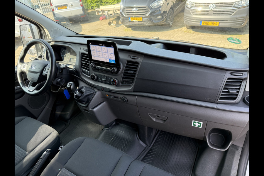 Ford Transit Custom 280 2.0 TDCI 130PK L1H1 Trend Achteruitrijcamera/trekhaak/CarPlay