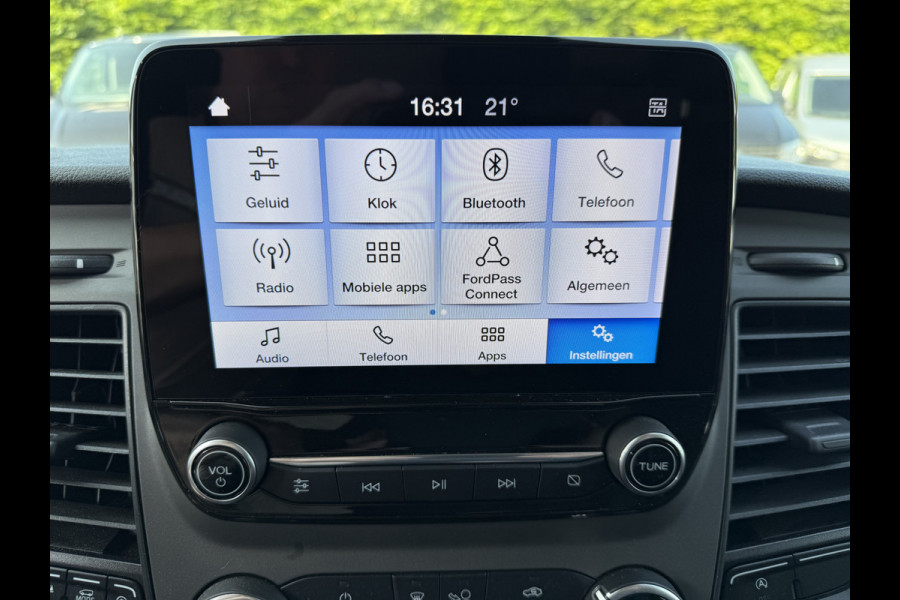 Ford Transit Custom 280 2.0 TDCI 130PK L1H1 Trend Achteruitrijcamera/trekhaak/CarPlay