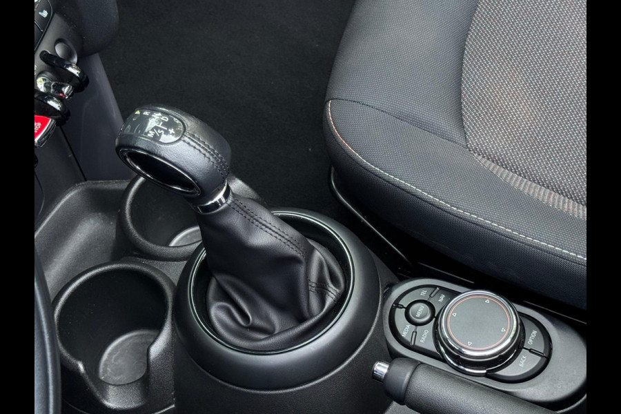 MINI Cabrio 1.5 AUTOMAAT Cooper Business, achteruitrijcamera, Nederlandse auto met nationale auto pas