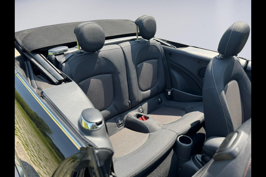 MINI Cabrio 1.5 AUTOMAAT Cooper Business, achteruitrijcamera, Nederlandse auto met nationale auto pas