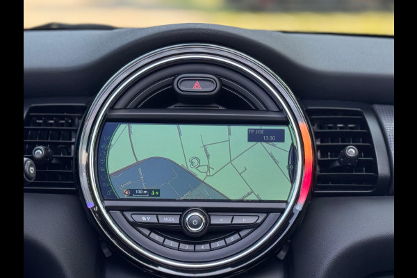 MINI Cabrio 1.5 AUTOMAAT Cooper Business, achteruitrijcamera, Nederlandse auto met nationale auto pas