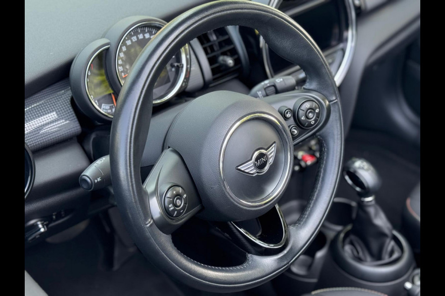 MINI Cabrio 1.5 AUTOMAAT Cooper Business, achteruitrijcamera, Nederlandse auto met nationale auto pas