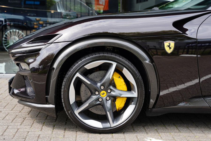 Ferrari Purosangue 6.5 V12 Full Carbon Pack Lifting Panoramadak
