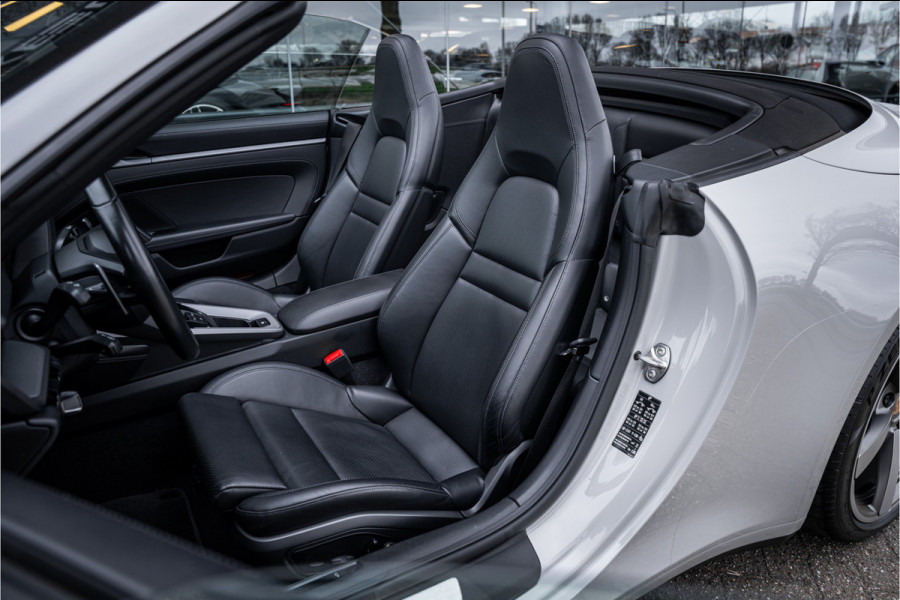 Porsche 911 Cabrio Carrera 4S (450pk) - BOSE - Sportuitlaat - Adapt. cruise - Camera PASM - Keyless - Exclusive leder * 992