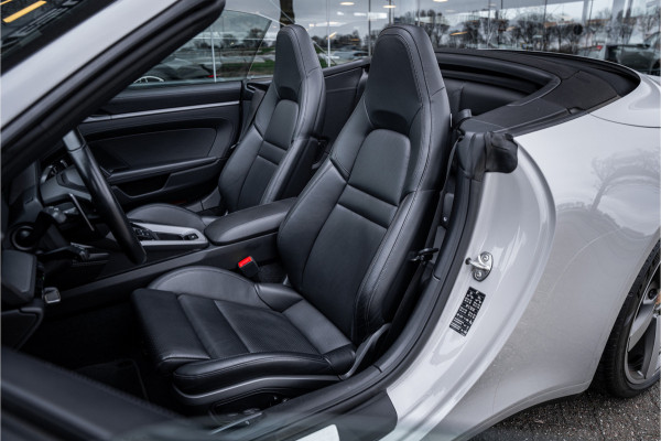Porsche 911 Cabrio Carrera 4S (450pk) - BOSE - Sportuitlaat - Adapt. cruise - Camera PASM - Keyless - Exclusive leder * 992