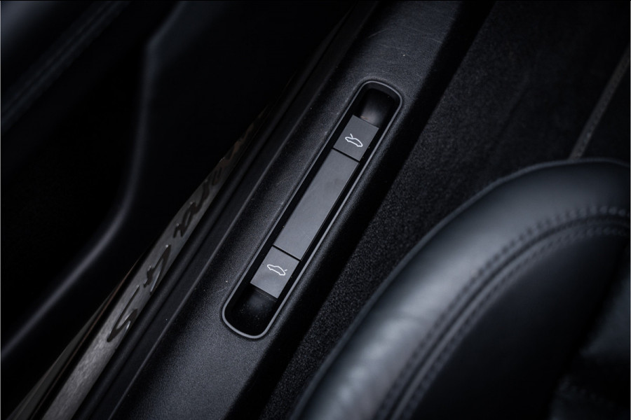 Porsche 911 Cabrio Carrera 4S (450pk) - BOSE - Sportuitlaat - Adapt. cruise - Camera PASM - Keyless - Exclusive leder * 992