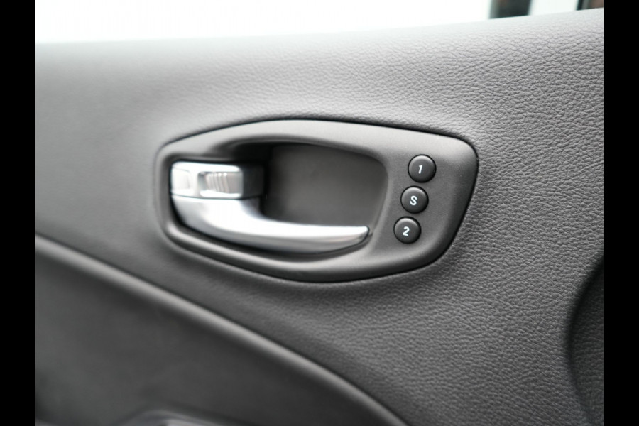 Jeep Compass 4xe 240 Plug-in Hybrid Electric S Dealer O.H PHEV | Panodak | Lederen Sportstoelen Memory & Ventilatie | Alpine Sound | Keyless | Camera | 19"L.M | Apple Carplay | Navi Full Map |