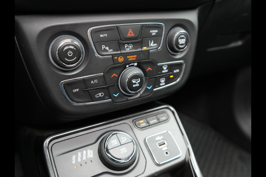 Jeep Compass 4xe 240 Plug-in Hybrid Electric S Dealer O.H PHEV | Panodak | Lederen Sportstoelen Memory & Ventilatie | Alpine Sound | Keyless | Camera | 19"L.M | Apple Carplay | Navi Full Map |