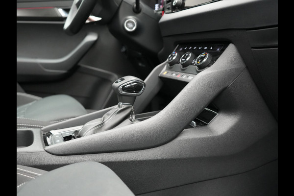 Škoda Karoq 1.5 TSI ACT Sportline 150pk DSG Dealer O.H | Panodak | Trekhaak af Fabriek | Adaptive Cruise | RS Sportstoelen Verwarmd | Camera | 19"L.M | Apple Carplay | Virtual | Keyless |