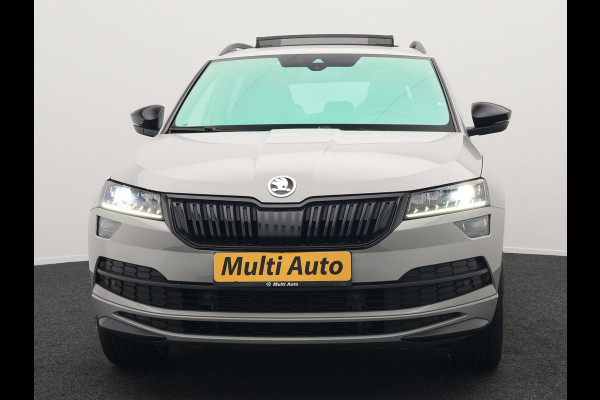 Škoda Karoq 1.5 TSI ACT Sportline 150pk DSG Dealer O.H | Panodak | Trekhaak af Fabriek | Adaptive Cruise | RS Sportstoelen Verwarmd | Camera | 19"L.M | Apple Carplay | Virtual | Keyless |
