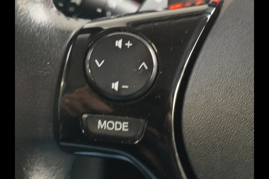 Citroën C1 1.0 VTi Shine AUTOMAAT Navi,Camera,Andriod/Apple, LMW uit 2019 Rijklaar + 12 maanden Bovag-garantie Henk Jongen Auto's in Helmond,  al 50 jaar service zoals 't hoort!