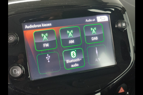 Citroën C1 1.0 VTi Shine AUTOMAAT Navi,Camera,Andriod/Apple, LMW uit 2019 Rijklaar + 12 maanden Bovag-garantie Henk Jongen Auto's in Helmond,  al 50 jaar service zoals 't hoort!