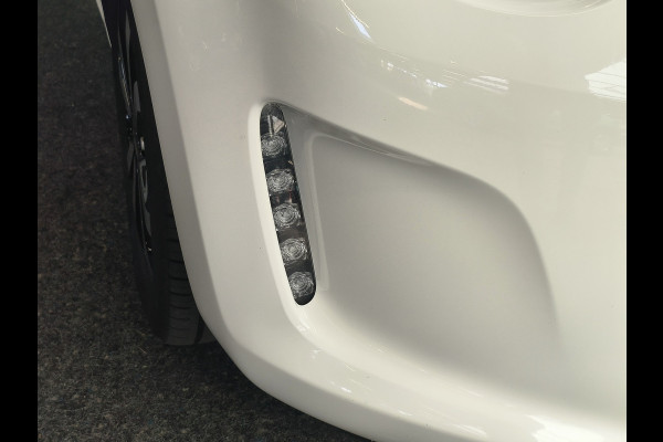 Citroën C1 1.0 VTi Shine AUTOMAAT Navi,Camera,Andriod/Apple, LMW uit 2019 Rijklaar + 12 maanden Bovag-garantie Henk Jongen Auto's in Helmond,  al 50 jaar service zoals 't hoort!