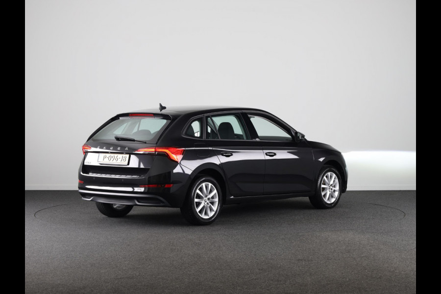 Škoda SCALA 1.0 TSI Business Edition 110pk Automaat | Navigatie | Verwarmbare voorstoelen | Parkeersensoren voor en achter | Apple carplay - Android Auto