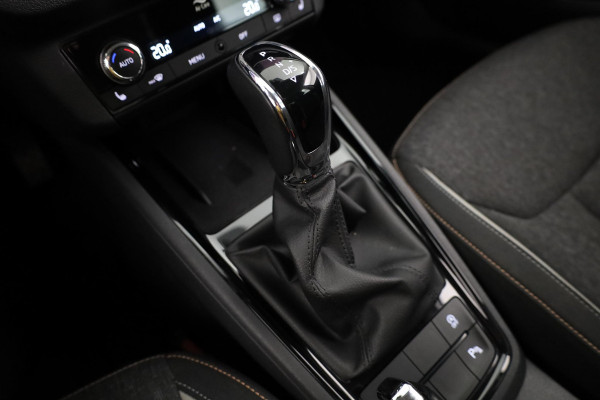 Škoda SCALA 1.0 TSI Business Edition 110pk Automaat | Navigatie | Verwarmbare voorstoelen | Parkeersensoren voor en achter | Apple carplay - Android Auto