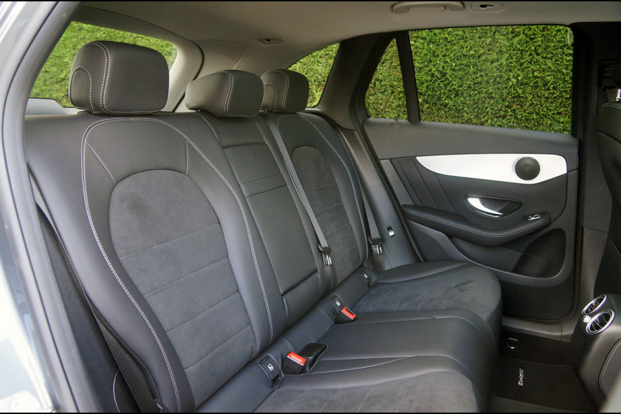 Mercedes-Benz GLC GLC 300 4M AMG line | Luchtvering Panorama Leder Burmester Dodehoek LED ILS