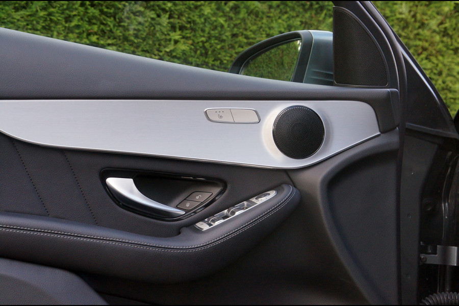 Mercedes-Benz GLC GLC 300 4M AMG line | Luchtvering Panorama Leder Burmester Dodehoek LED ILS