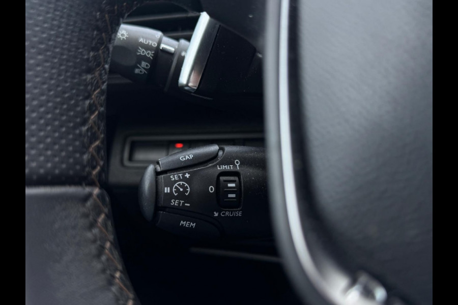 Peugeot 3008 1.6 HYbrid4 300 GT FULL PANO NAVI CLIMATE CAMERA SPORTVELGEN