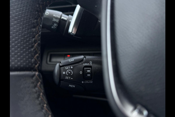 Peugeot 3008 1.6 HYbrid4 300 GT FULL PANO NAVI CLIMATE CAMERA SPORTVELGEN