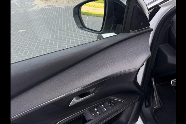 Peugeot 3008 1.6 HYbrid4 300 GT FULL PANO NAVI CLIMATE CAMERA SPORTVELGEN