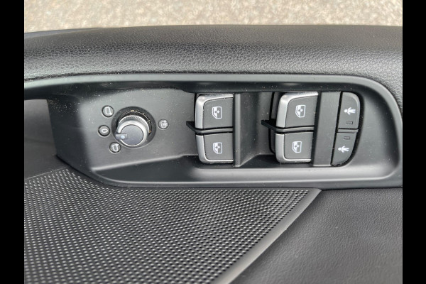 Audi A3 Limousine 1.5 TFSI 3X S-LINE PANO/B&O/CAM/NAVI/ VIRTUAL COCKPIT MATRIX LAMPEN