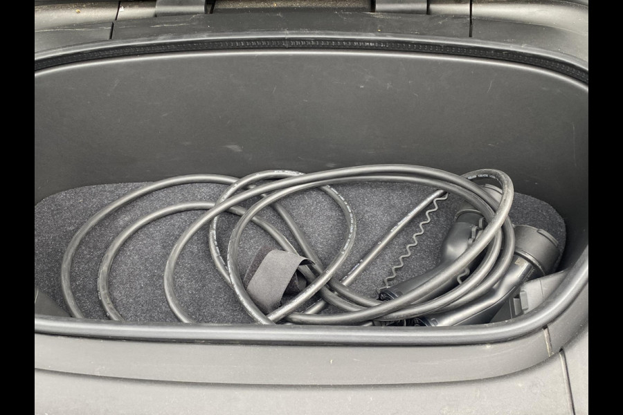 Volvo XC40 Recharge Plus STOEL + STUURVERWARMING | LEDER/ALCANTARA | RIJKLAAR INCL. 12 MND. BOVAGGARANTIE