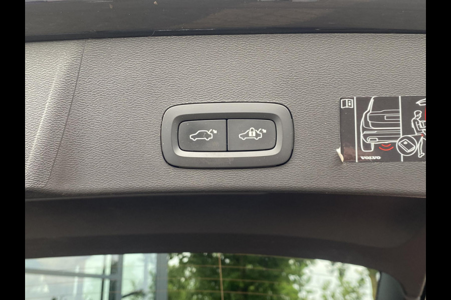 Volvo XC40 Recharge Plus STOEL + STUURVERWARMING | LEDER/ALCANTARA | RIJKLAAR INCL. 12 MND. BOVAGGARANTIE