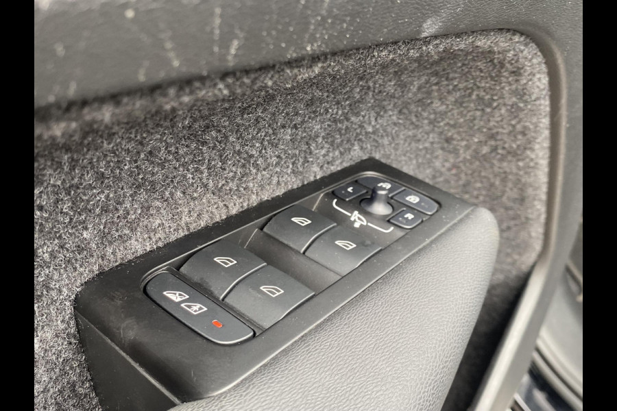 Volvo XC40 Recharge Plus STOEL + STUURVERWARMING | LEDER/ALCANTARA | RIJKLAAR INCL. 12 MND. BOVAGGARANTIE