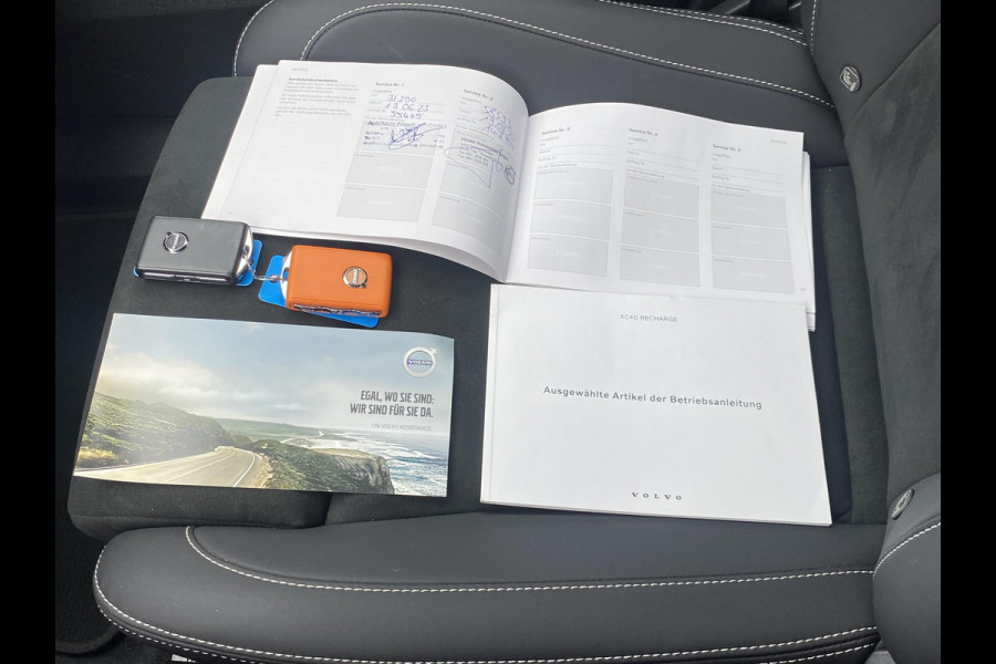 Volvo XC40 Recharge Plus STOEL + STUURVERWARMING | LEDER/ALCANTARA | RIJKLAAR INCL. 12 MND. BOVAGGARANTIE