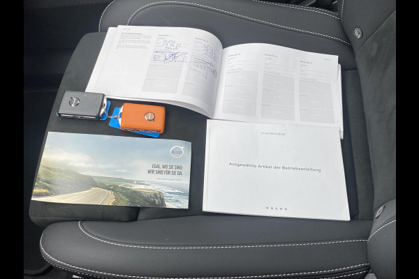 Volvo XC40 Recharge Plus STOEL + STUURVERWARMING | LEDER/ALCANTARA | RIJKLAAR INCL. 12 MND. BOVAGGARANTIE