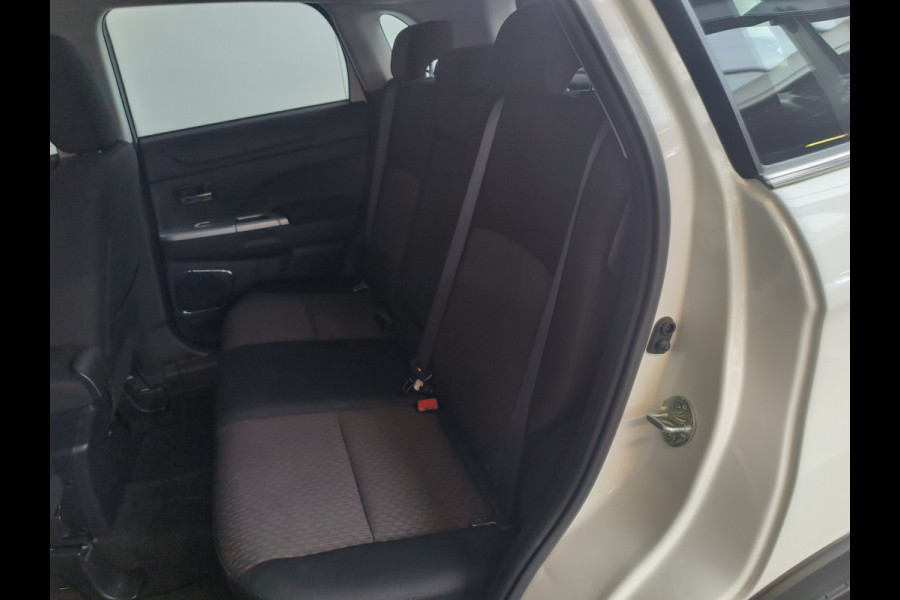 Mitsubishi ASX 1.6 Cleartec Intense+ Rijklaar + 12 maanden Bovag-garantie Henk Jongen Auto's in Helmond,  al 50 jaar service zoals 't hoort!