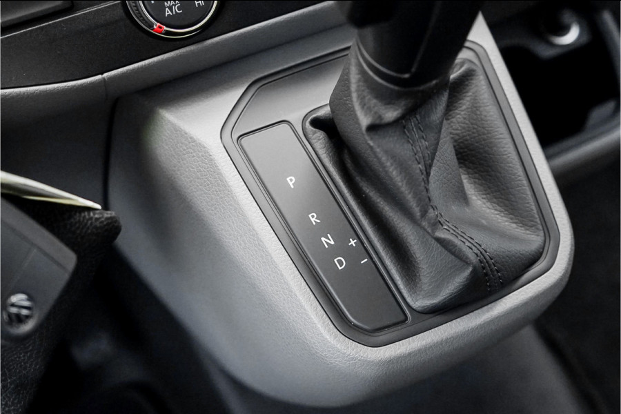 Volkswagen Transporter 2.0 TDI L2H1 Highline DSG Leder NL Auto
