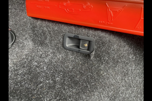 Škoda ENYAQ iV 60 ORIG. NL. NAP KM. | CAMERA | STOELVERWARMING VOOR + ACHTER | ELEK. TREKHAAK