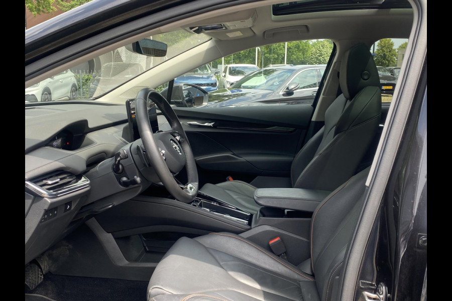 Škoda ENYAQ iV 60 ORIG. NL. NAP KM. | CAMERA | STOELVERWARMING VOOR + ACHTER | ELEK. TREKHAAK