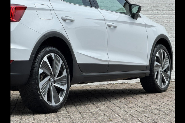 Seat Arona 1.0 TSI FR Online Led Leder/alcantara Camera Cruise Clima Afn trekhaak 18 inch+allseason