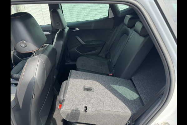 Seat Arona 1.0 TSI FR Online Led Leder/alcantara Camera Cruise Clima Afn trekhaak 18 inch+allseason
