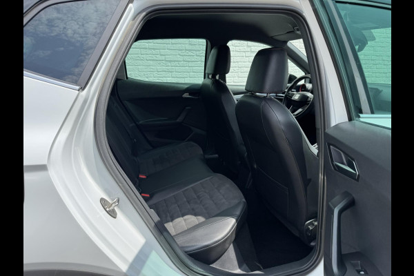 Seat Arona 1.0 TSI FR Online Led Leder/alcantara Camera Cruise Clima Afn trekhaak 18 inch+allseason