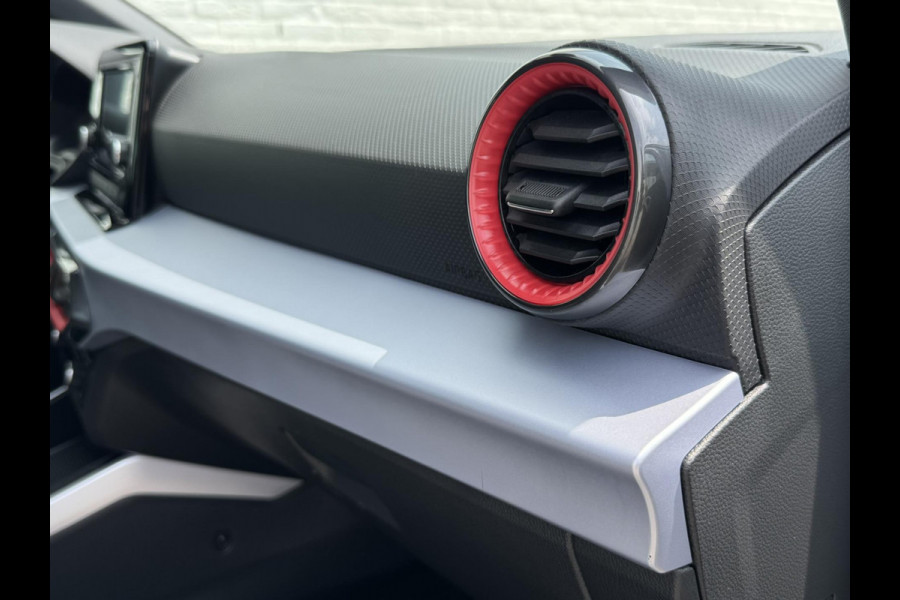 Seat Arona 1.0 TSI FR Online Led Leder/alcantara Camera Cruise Clima Afn trekhaak 18 inch+allseason