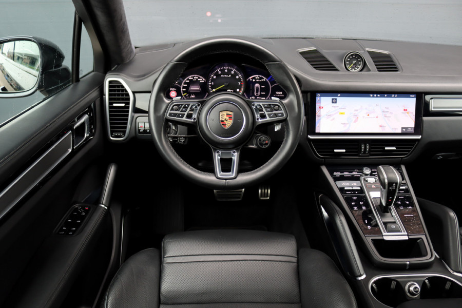 Porsche Cayenne Coupé 4.0 Turbo S E-Hybrid Aut8 | 680pk | Achterasbesturing | Keramisch | Panoramadak | PASM | Sport-Design-pakket | Sport-Chrono | Burmester High End | Memory | Stoelventilatie | HUD | Verwarmd Stuurwiel | PDLS+ |