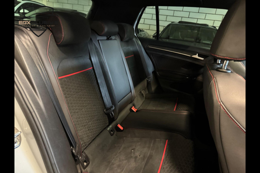 Volkswagen Golf 2.0 TSI GTI Performance PANO | ACC | LANE | BLIND | DYNAUDIO