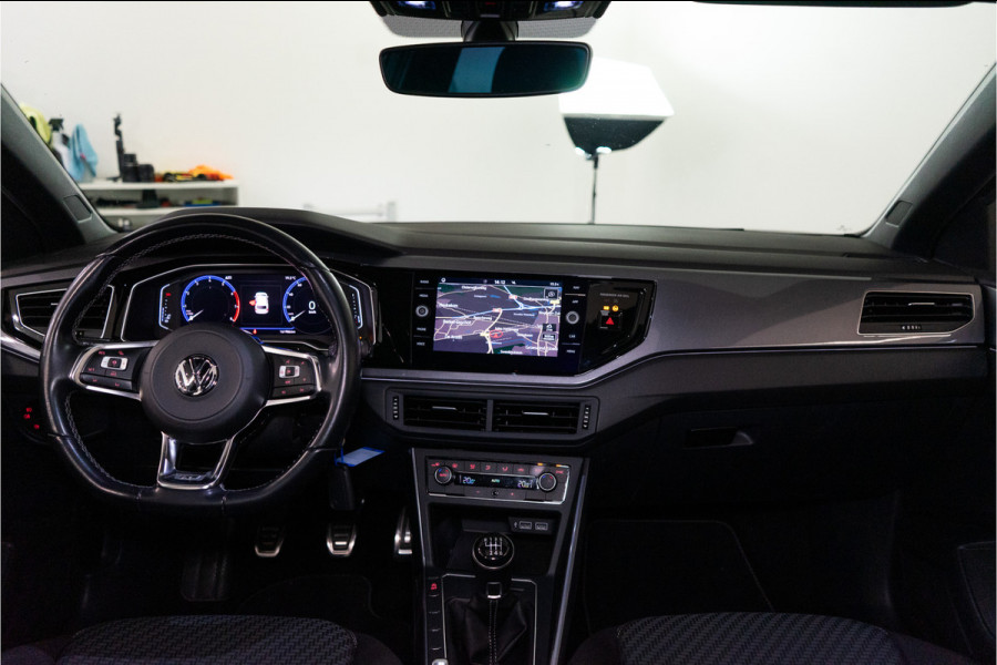 Volkswagen Polo 1.0 TSI Highline 2x R-Line 116PK NL AUTO+NAP | 1e eigenaar | LED | Pano | Carplay | Aut. Airco | Garantie