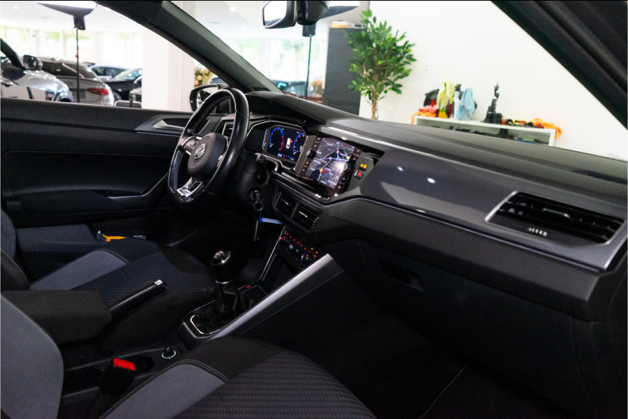 Volkswagen Polo 1.0 TSI Highline 2x R-Line 116PK NL AUTO+NAP | 1e eigenaar | LED | Pano | Carplay | Aut. Airco | Garantie