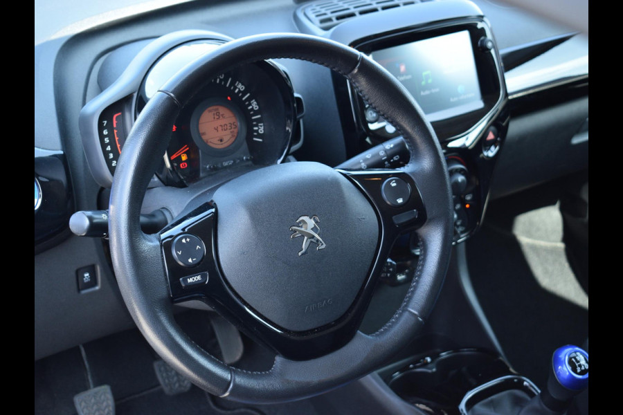 Peugeot 108 1.0 e-VTi 72pk Allure CARPLAY | AIRCO | LICHTMETALEN VELGEN |