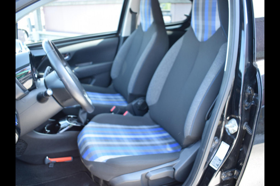 Peugeot 108 1.0 e-VTi 72pk Allure CARPLAY | AIRCO | LICHTMETALEN VELGEN |